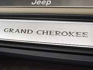 OEM 2020 Jeep Grand Cherokee Door Sill Guards (Part #82212118)