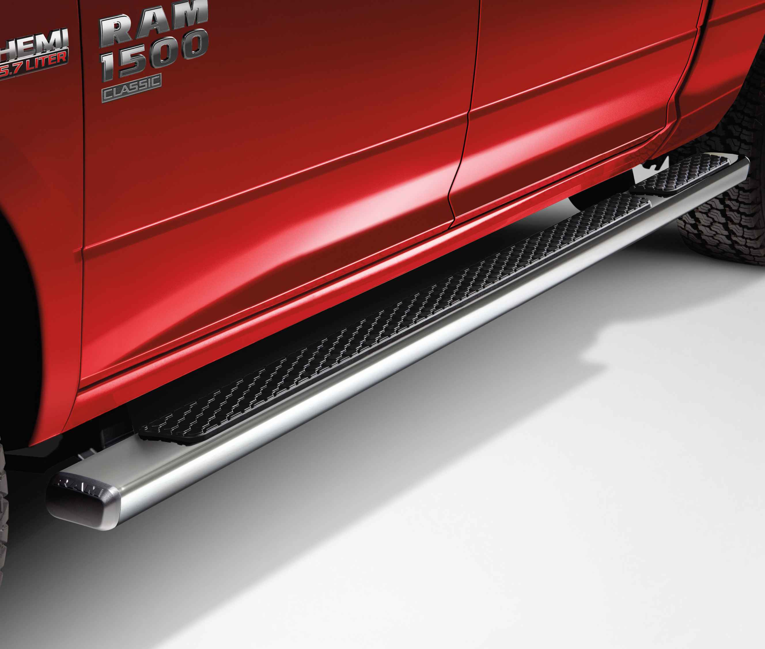 2018 RAM 1500 Classic Stainless Steel, Wheel-to-Wheel Tubular Side Steps for Quad Cab with 64 Bed 82213268AC